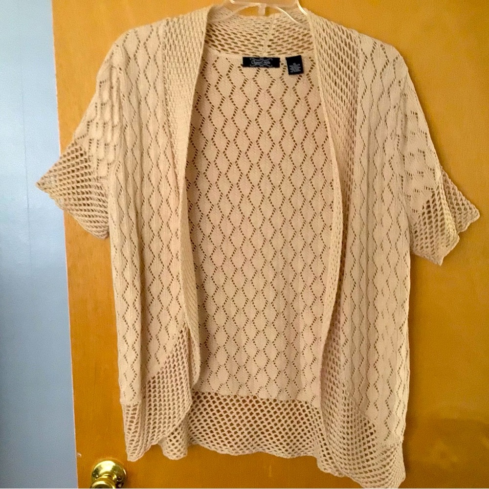 Cotton crocheted short-sleeve cardigan